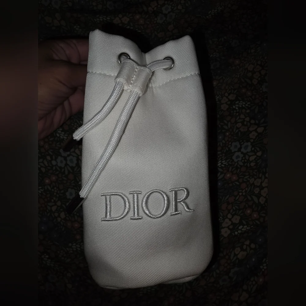 Dior Cream Drawstring Cosmetic Bag - Picture 4 of 7